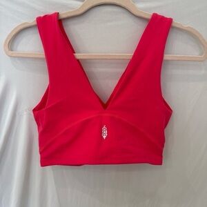 Free people movement Women's coral V-Neck sports bra NWOT sz small